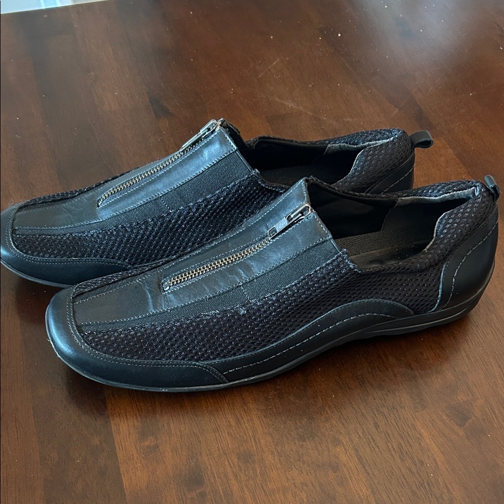 Walking Cradles Black Slip-On Flats with Zipper